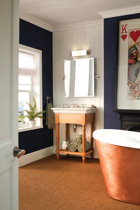 600mm Washstand with turned legs