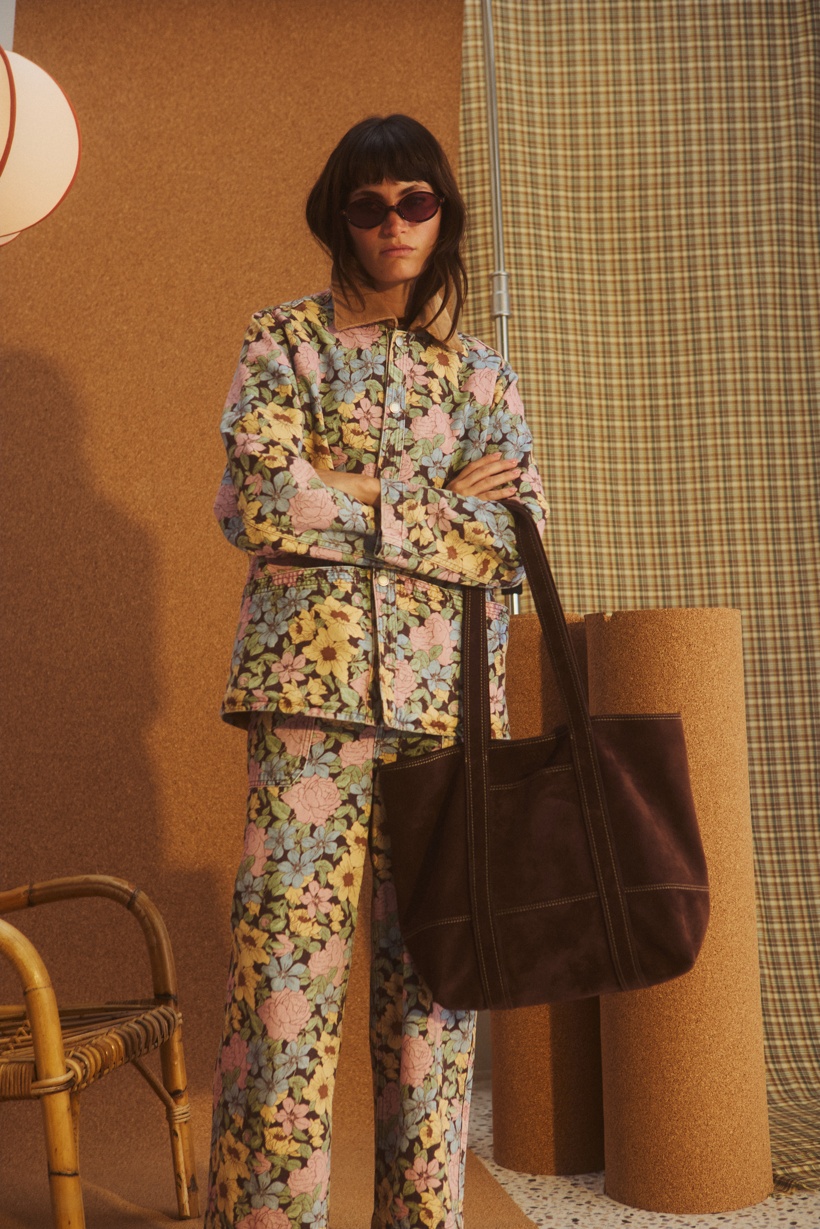 Floral Denim Jeans #modelimage