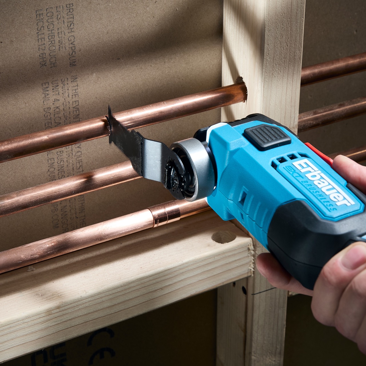 Erbauer 18V 4Ah Li-ion EXT keep cool Brushless V2 Cordless Multi tool - ERI1080MLT