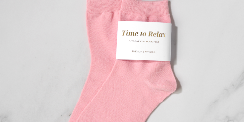 Gift Box Pink Socks 500x250.png