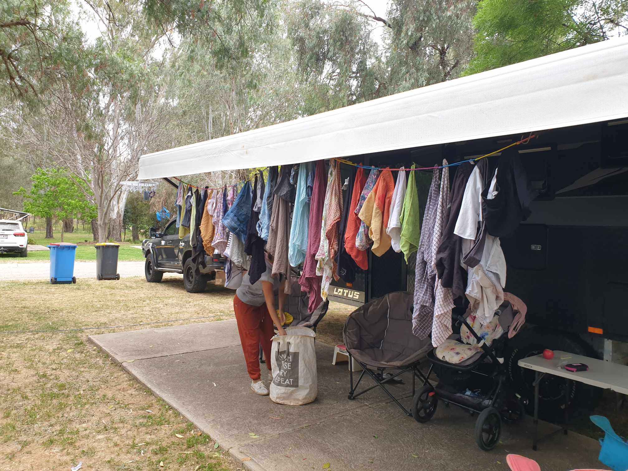 Slide n' Dry Pegless Clothesline | Paperbark