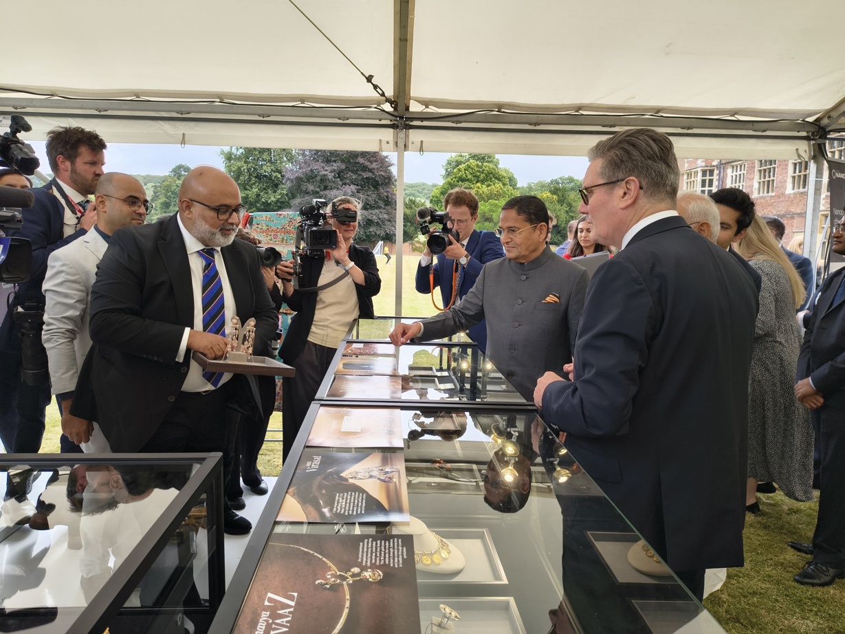 PureJewels presents fine 22ct gold craftsmanship at the UK–India trade celebration.