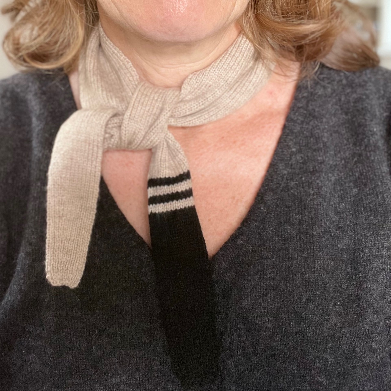 Cashmere Triangle Neck Scarf