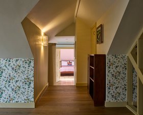 Engineer Ritz oak loft bedroom 03