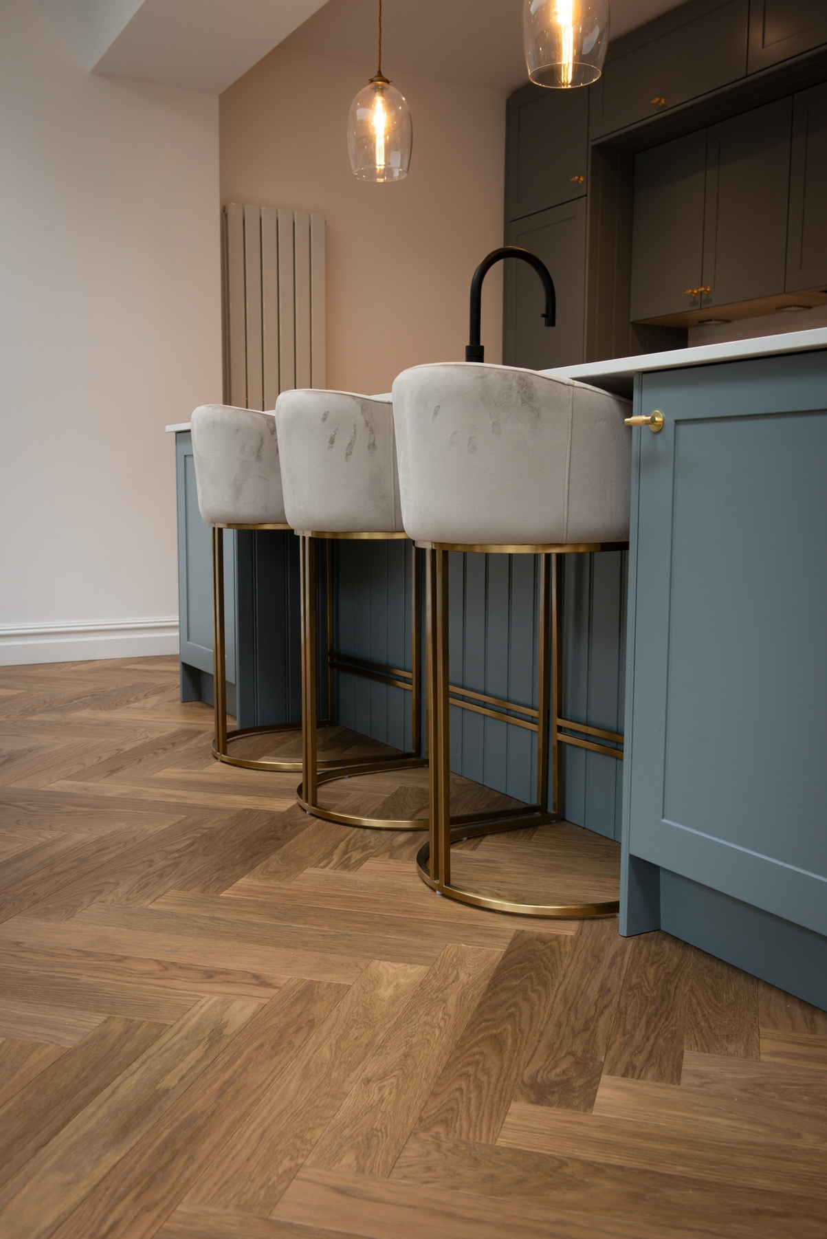 Ritz Oak Lacquered Herringbone 02