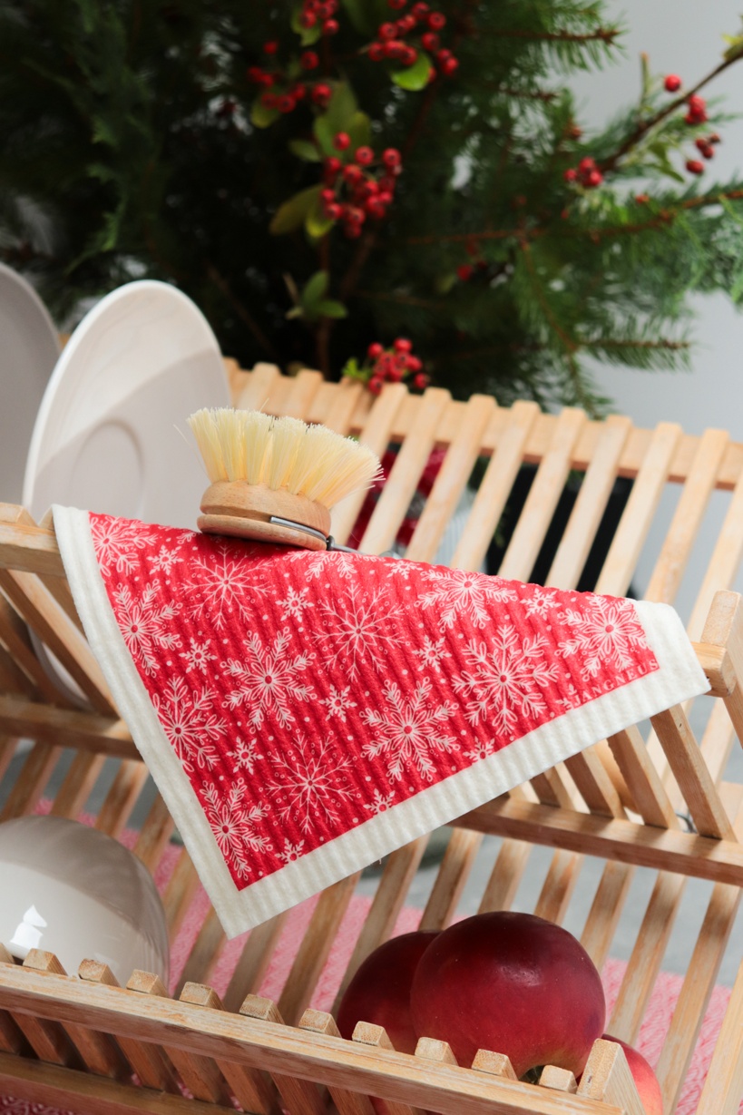 Red Snowflake Swedish Dishlcoth