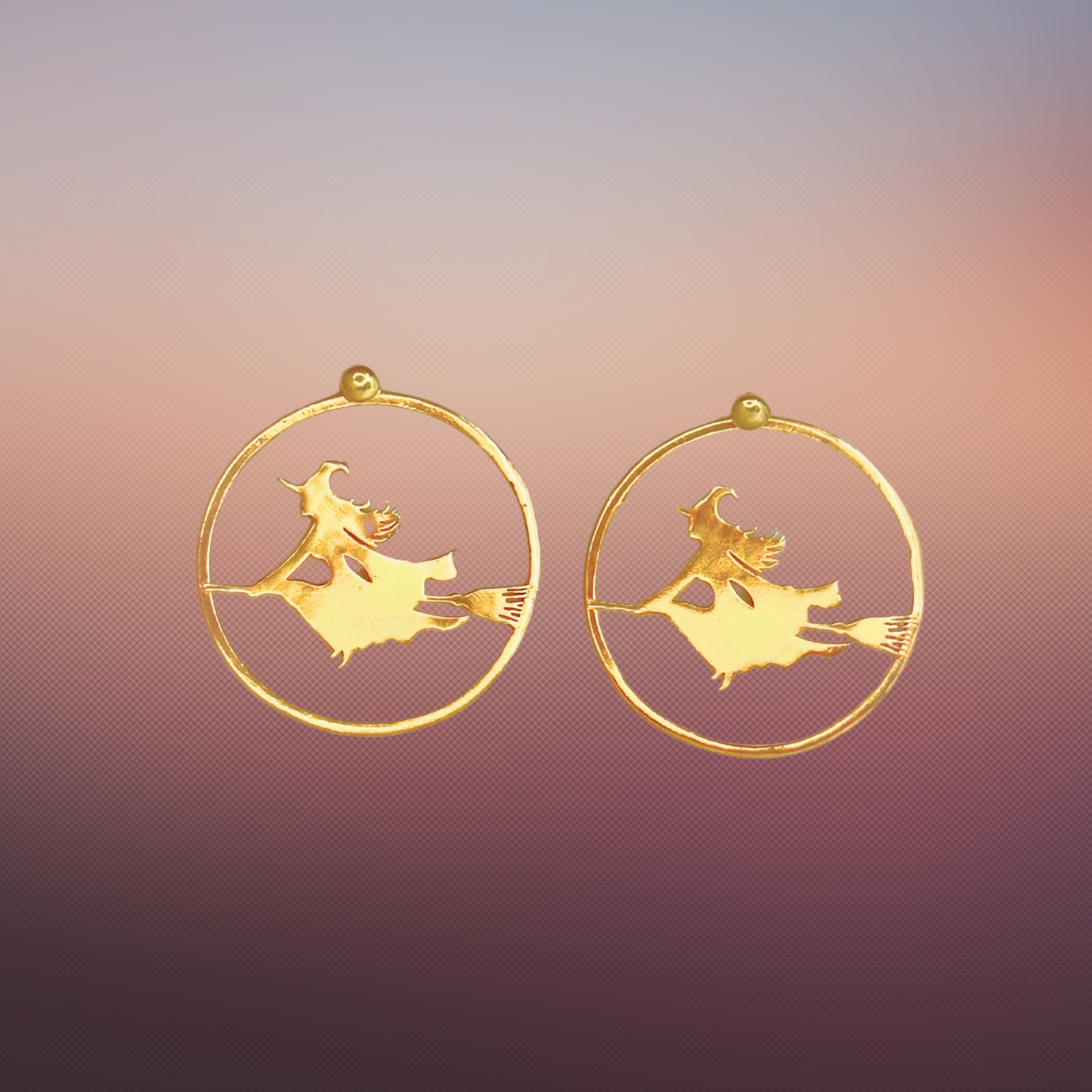 Flying Witch XL Earrings - Gold