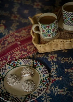 Christmas Quilt Medium Dinner Plate, 8.5 Inch - Set of 4