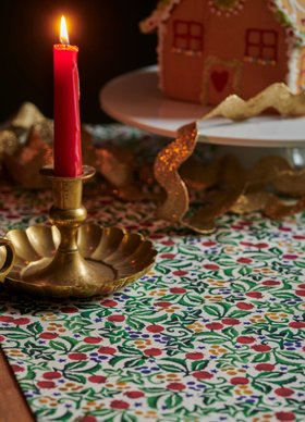 Rosehip & Ivy Table Runner