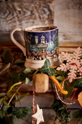 London At Christmas 1/2 Pint Mug