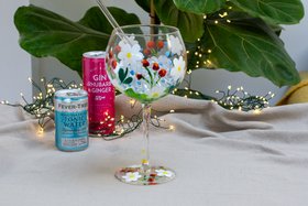 Daisies - Gin Glass - Hand Painted