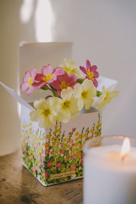 Cottage Garden 9cl Illustrated Candle by Heaven Scent