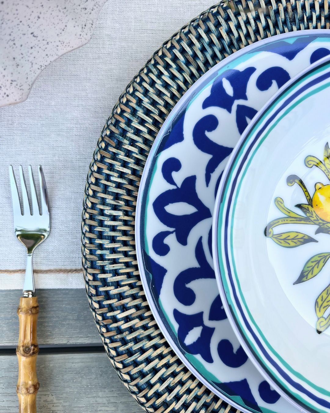 Amalfi 18 Piece Porcelain Dinnerware Set - Set of 6