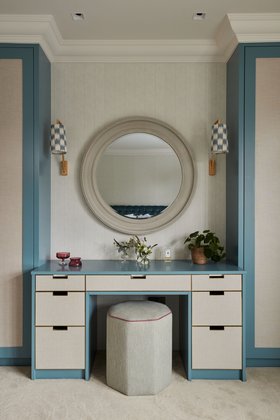 Lucy Van Der Gucht Interior Design dressing area