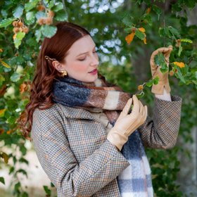 Women's Three-Point Silk-Lined Leather Gloves