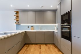 The London Kitchen Company - bespoke sleek kitchen