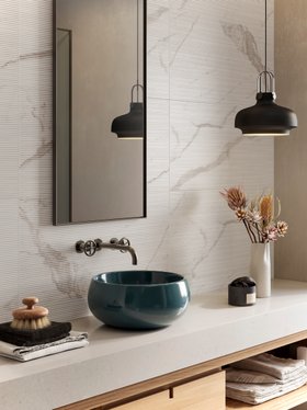 Earthen Fluted Calacatta Tile