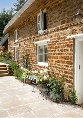 Sorrento® Aged Tumbled Limestone Paving