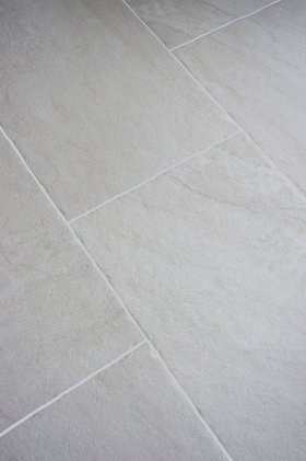 Lacock White Tumbled Effect Porcelain Tiles