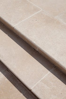 Dijon Seasoned Limestone Bullnose Step
