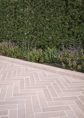 Dijon Tumbled Limestone Kerbstone