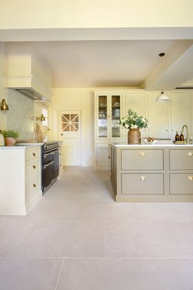 Versailles Softly Aged Limestone Tiles - Second Selection