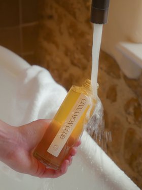 Cinnamon Club Bath and Shower Oil used in the Bath
