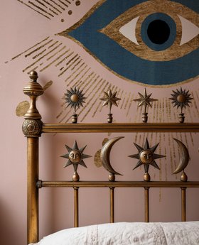 Seeing Eye - Wallpaper
