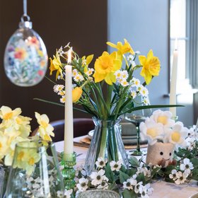 Faux Daffodils & Daisies in Vase