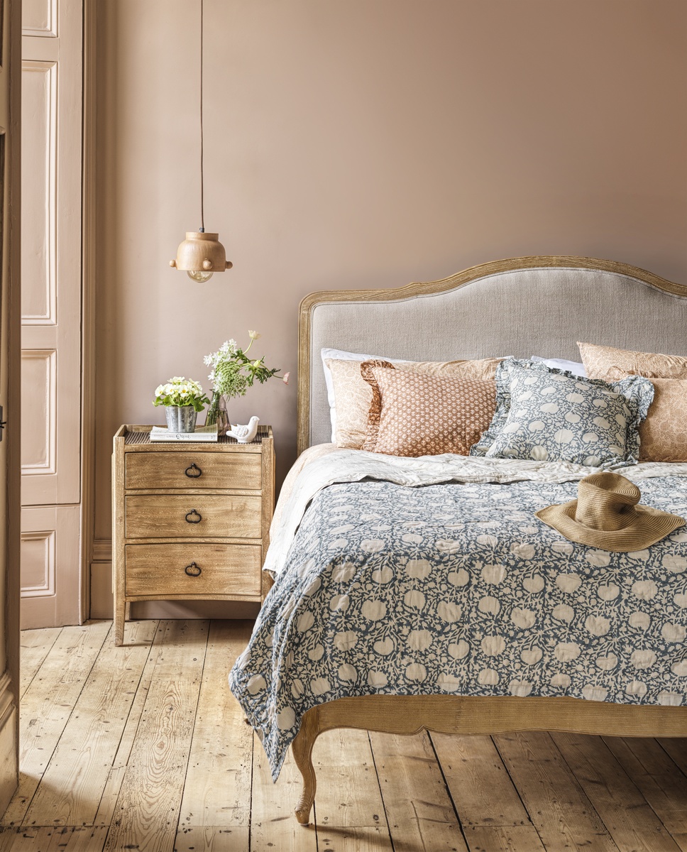 Alora Natural Linen Beds