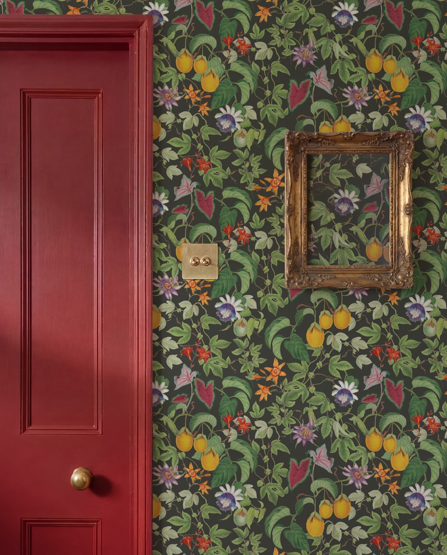 Wallpaper RHS England 100308OL RHS CITRUS AND VINE BLACK.jpg