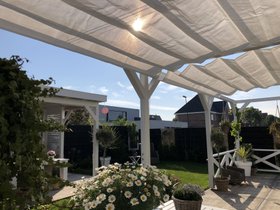 White Harmonica Retractable Awning For Pergolas 2.9x3.0m