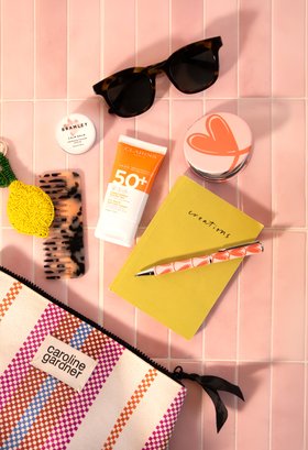 Mixed travel accessories