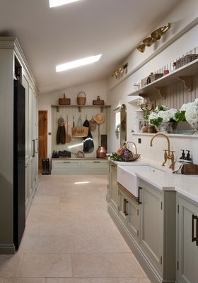 Hudson Pull Handle - Dark Brushed Brass, 160mm