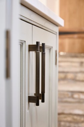 Hudson Pull Handle - Dark Brushed Brass, 160mm