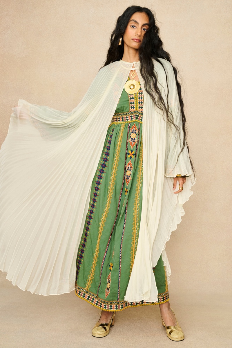 Into The Night Cream Cape Magic Carpet Ride 1