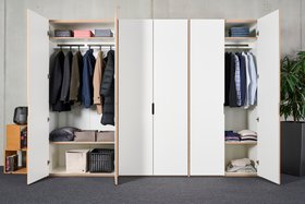Tojo Schrank 1