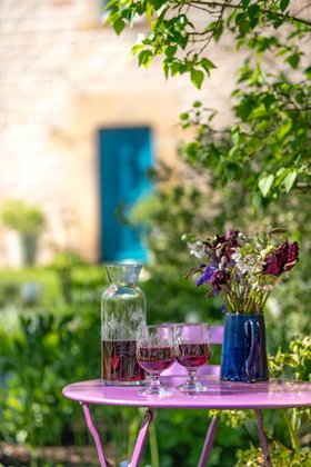 Floral Carafe & Bistro Glass Set / Emma Britton Decorative Glass Designer