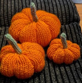 Handknitted Halloween Pumpkins - set of 3