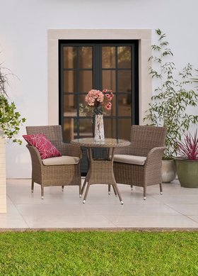 Outdoor Oasis Lifestyle