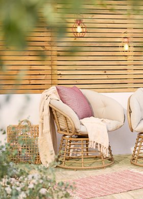 Outdoor Oasis Spinning Chair