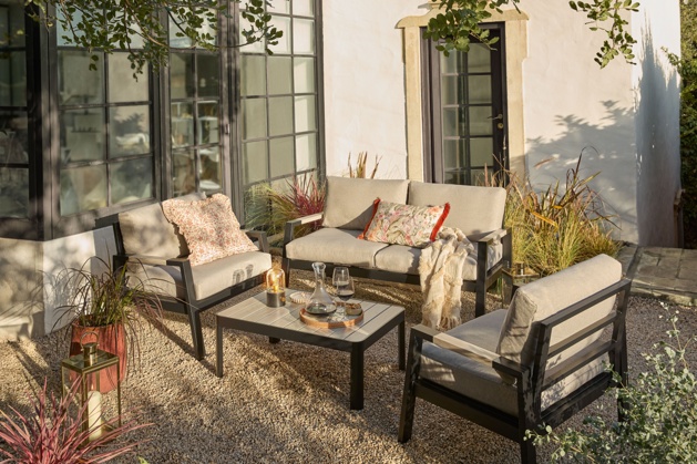 Outdoor Oasis Boston Wine Coffee Set