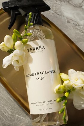 Terréa Late Light, at Home, Home Fragrance Gift Set: Mist 500 ml and Wardrobe Card