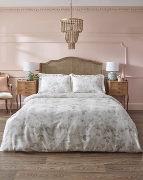 French Bedroom_Tumbling Roses Bed Linen Set_£85