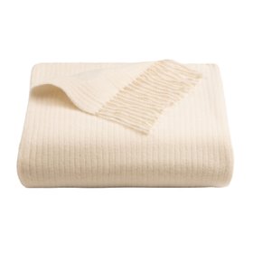 French_Bedroom_Cashmere Throw in Pearl_£165