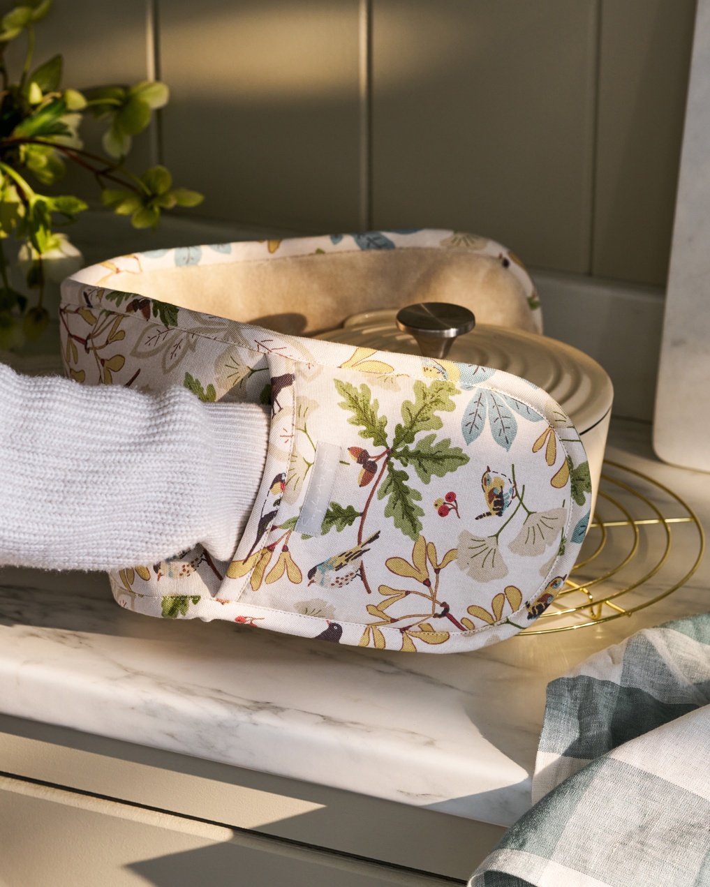 Orchard Birds Double Oven Glove