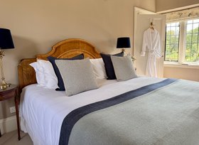 Lisbon Cotton Herringbone Blankets and Throws - Navy Blue & Topaz Blue