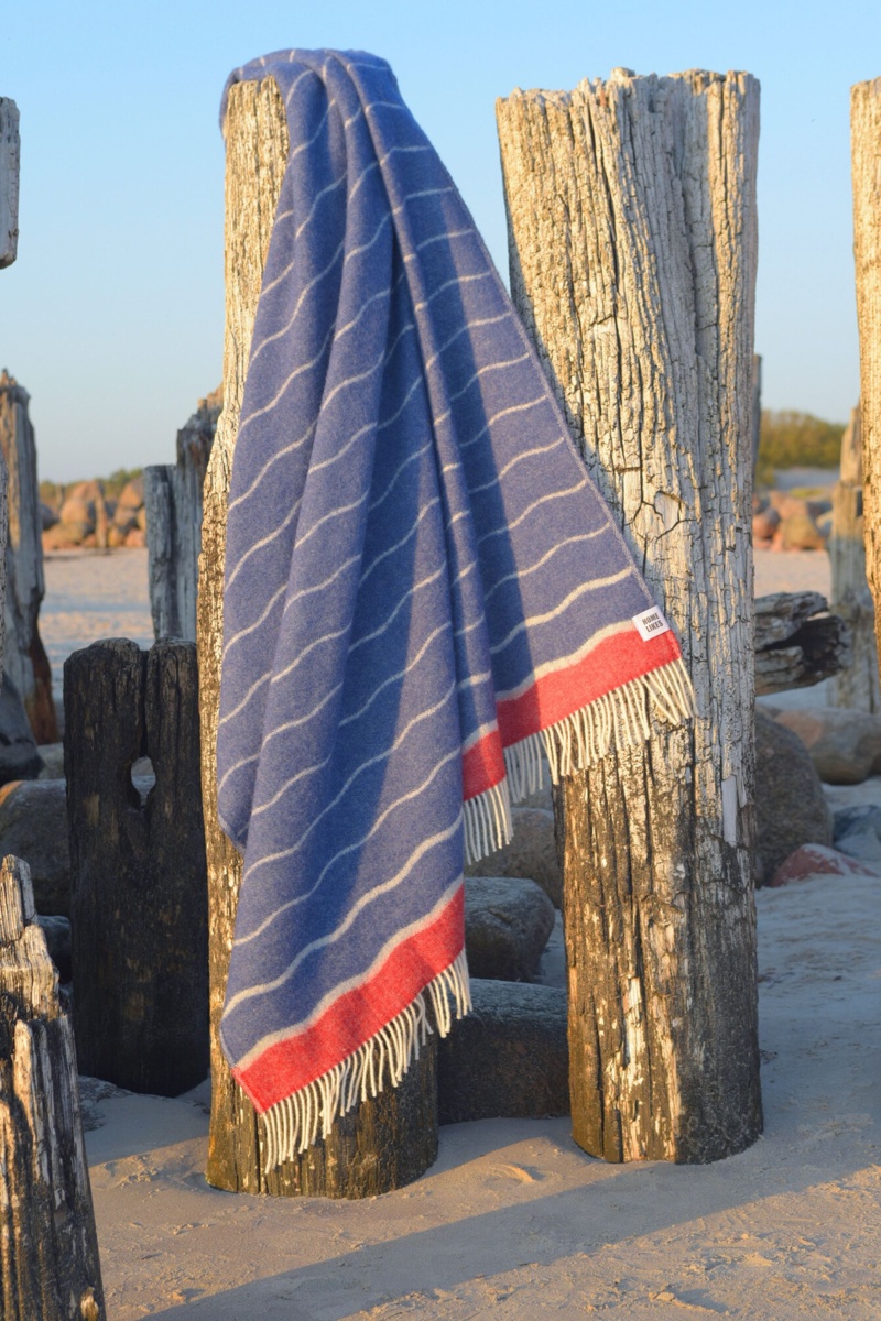 Waves Recycled Wool Throw