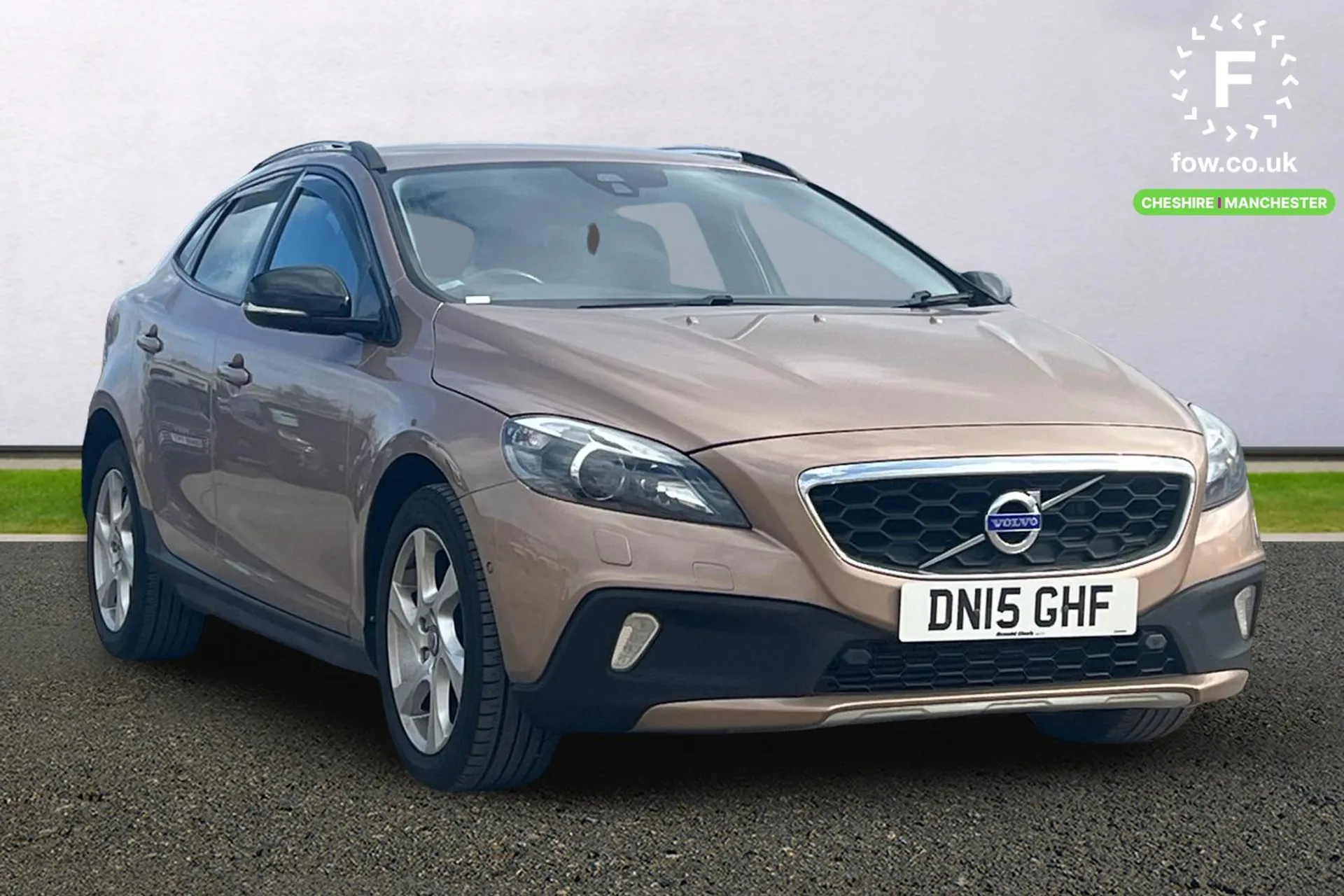 2015 VOLVO V40 for sale