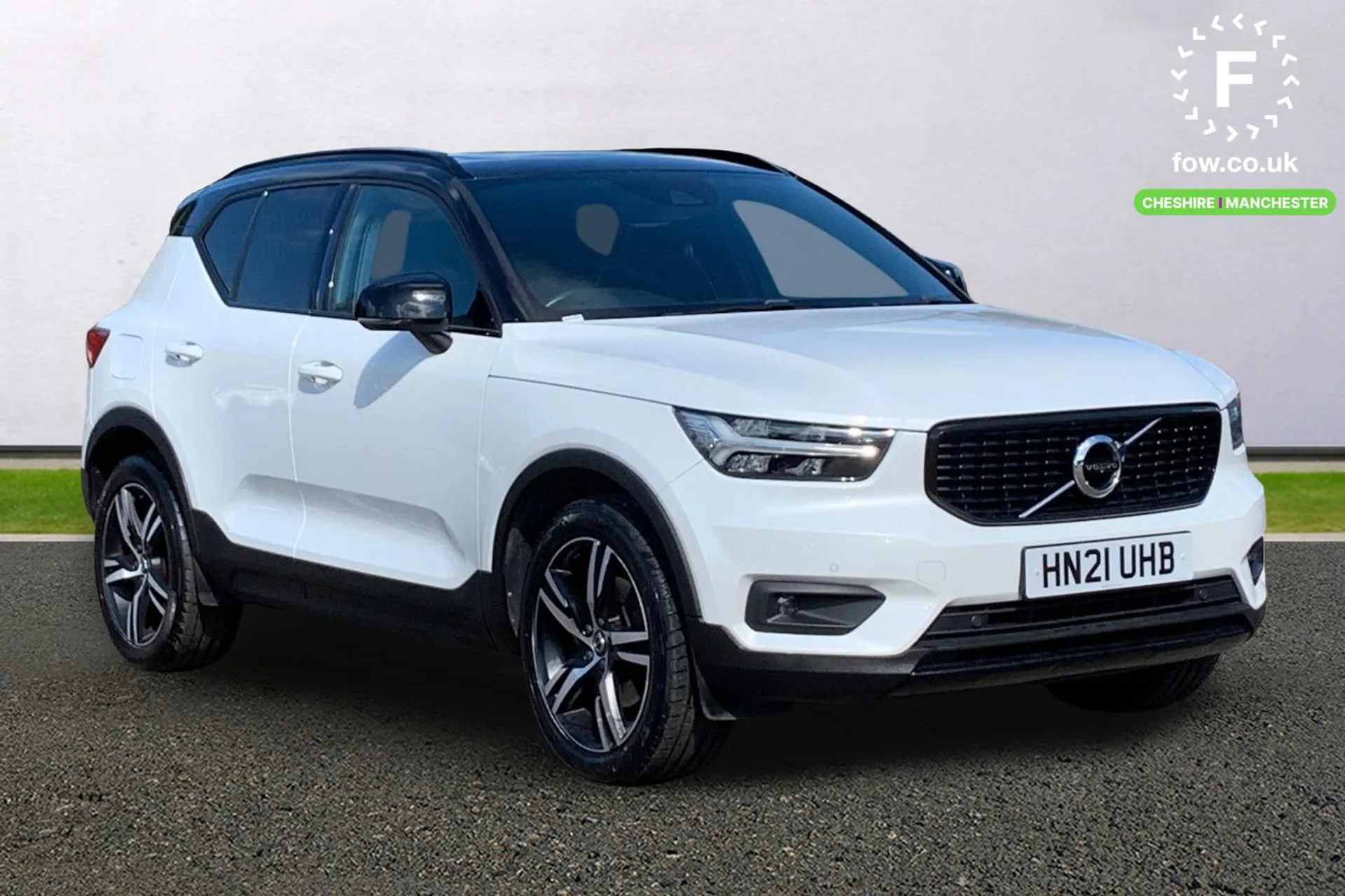 2021 VOLVO XC40 for sale